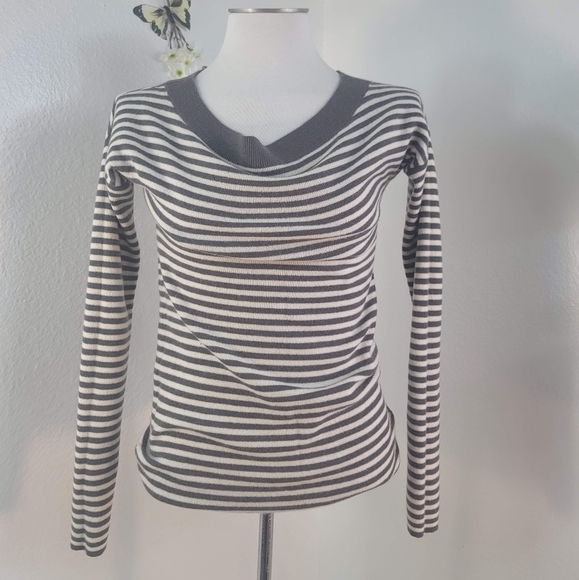 CLUB MONACO 100% CASHMERE STRIPED LONG SLEEVE BOAT NECK WOMEN'S SIZE SMALL - Picture 15 of 16
